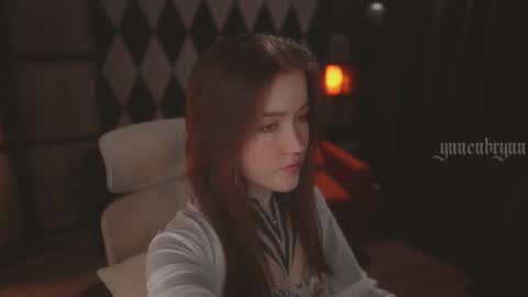 Snapshot of ynnenbrynn chatting on September 9, 8:14 am ynnenbrynn online show from September 9, 8:14 am