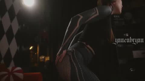 ynnenbrynn online show from December 17, 7:48 am