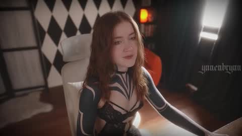 Snapshot of ynnenbrynn chatting on September 10, 8:15 am ynnenbrynn online show from September 10, 8:15 am