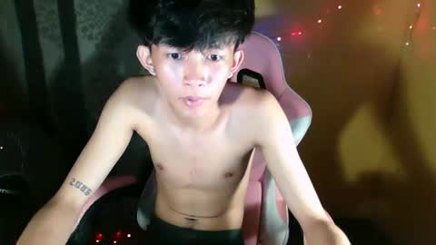 yo_grock online show from April 14, 5:05 pm