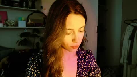 yoka_paradoxxx online show from May 17, 12:36 pm