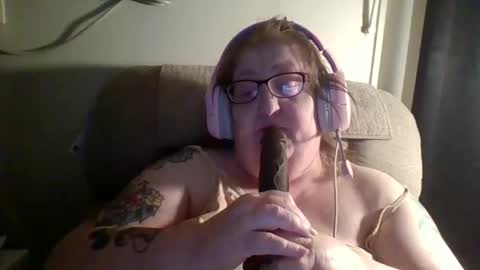 yomoopy online show from January 31, 7:39 am