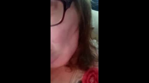 yomoopy online show from December 4, 6:02 am