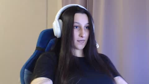 Sophie online show from April 7, 2:19 pm