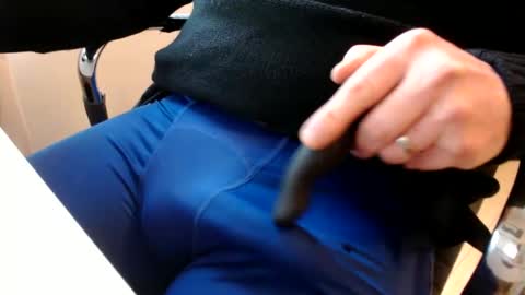 yorkiemanuk online show from February 12, 3:16 pm