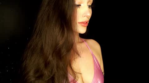 Sophie online show from December 7, 7:05 pm