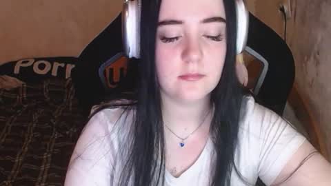 your_8a8y online show from November 17, 1:08 am