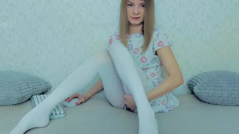 Lily online show from January 22, 5:05 am