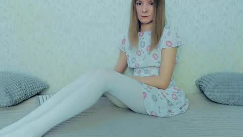 Lily online show from February 20, 6:06 am