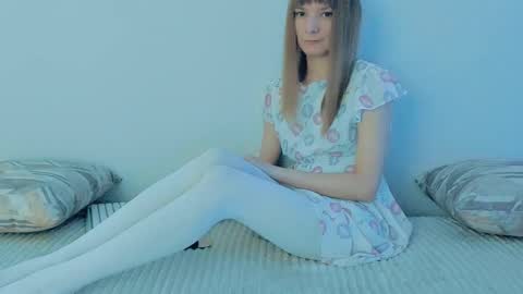 Lily online show from September 20, 4:04 am