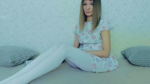 Lily online show from February 4, 7:40 am