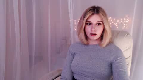 Freya online show from March 8, 2:08 pm