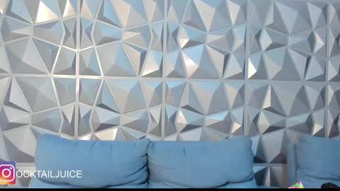 your_juice_ocktail online show from September 23, 7:09 pm