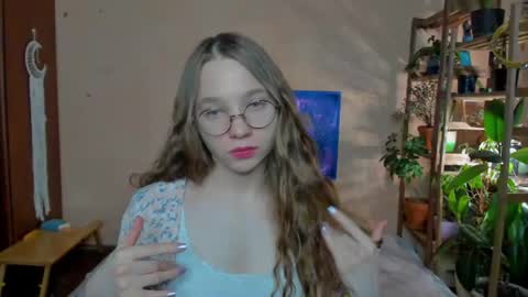 Leslie online show from June 13, 1:05 am
