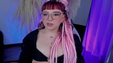 Cami independent model online show from October 1, 6:18 pm