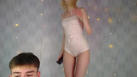 your_molly_mark online show from February 1, 8:16 pm