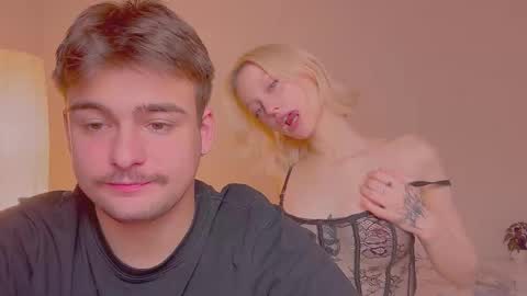 your_molly_mark online show from October 18, 3:38 pm