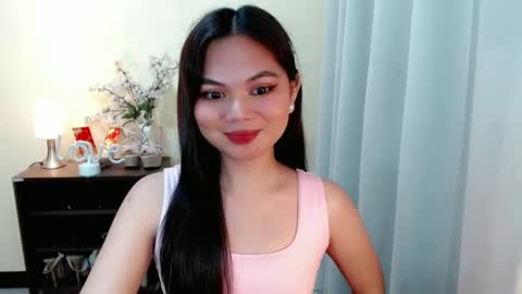 Snapshot of yourangelictransgirl chatting on March 7, 4:00 pm Hi its me Yna online show from March 7, 4:00 pm