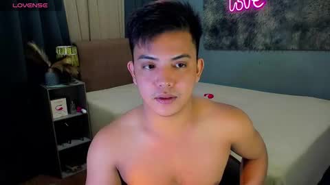 yourasian_bradley online show from January 19, 4:39 pm