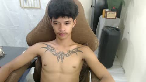 yourasian_eric online show from July 17, 1:24 pm