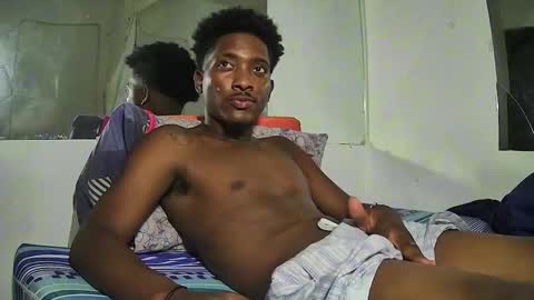 Yourdaddy2005 online show from March 27, 10:16 am