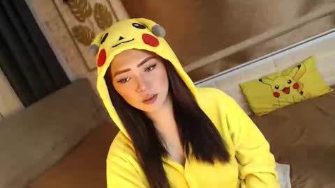 JEN  online show from October 5, 12:46 pm