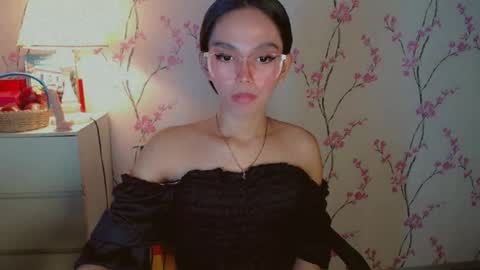 Snapshot of yourfavoratericcie chatting on September 13, 5:21 am RICCIE MAE online show from September 13, 5:21 am