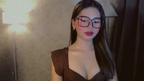 Snapshot of yourfavoratesunshine chatting on October 14, 10:18 am Sunshine online show from October 14, 10:18 am