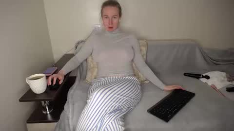 Iamyourdream online show from April 3, 8:16 pm