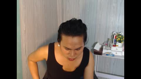 Mauie  online show from February 10, 3:31 am