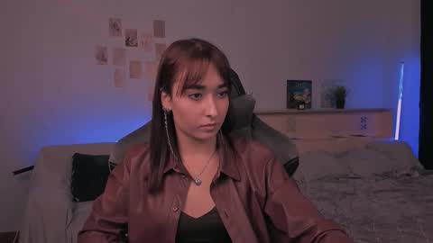 Snapshot of yourjullymoon chatting on October 16, 7:35 pm Jully online show from October 16, 7:35 pm