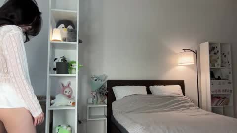 yourlittlesunrise_ online show from February 26, 5:22 am