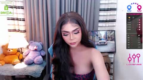 Snapshot of yourloveable chatting on October 15, 12:14 am CHARLOTTE online show from October 15, 12:14 am
