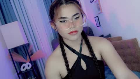 yourprettyblythe_ts online show from March 26, 7:13 am