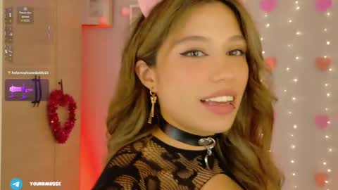 Isabella but you can call me Isa .-. online show from May 2, 3:12 am