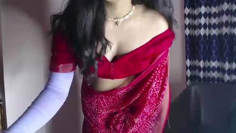 yoursassy_girl online show from October 11, 8:23 pm