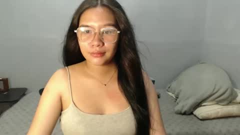 yoursexy_reb online show from February 9, 1:04 pm