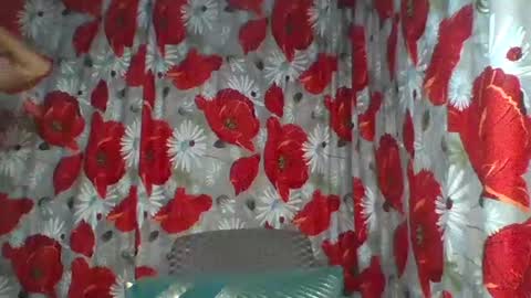 im MAY online show from March 3, 12:23 pm