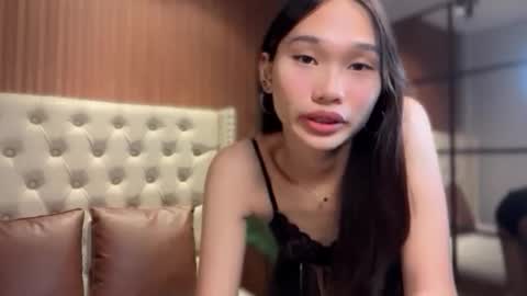 yoursluttyashxx online show from March 14, 5:39 pm