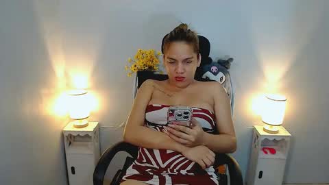 YourDreamgirl  online show from February 5, 7:07 am