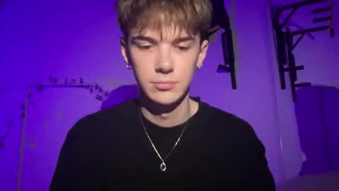 yoursweetyguy online show from November 26, 4:48 pm