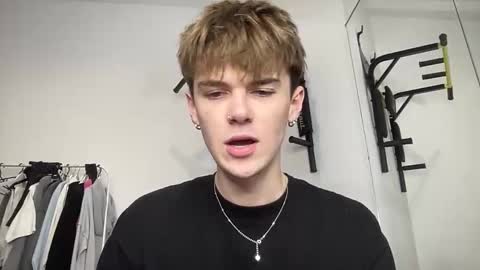 yoursweetyguy online show from January 16, 4:16 pm