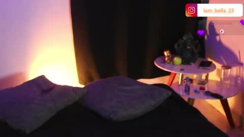 Bella- Independert Model online show from April 16, 9:39 pm