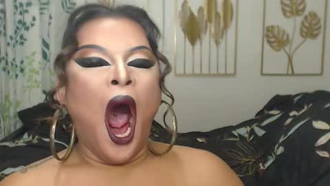 Snapshot of yourtrannyqueenxxx chatting on October 9, 1:55 am Anastacia Grey online show from October 9, 1:55 am