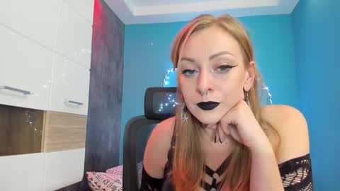 Snapshot of yourvenus00 chatting on January 24, 4:17 pm YourVenus00 -Follow my OF online show from January 24, 4:17 pm