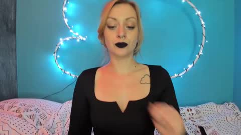 Snapshot of yourvenus00 chatting on February 9, 5:33 pm YourVenus00 -Follow my OF online show from February 9, 5:33 pm