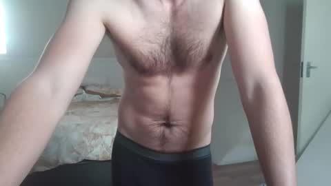 Snapshot of yousaywhen01 chatting on October 25, 10:58 am yousaywhen01 online show from October 25, 10:58 am