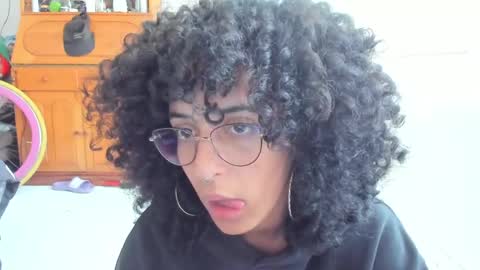 elizabeth  ju   online show from February 21, 10:04 pm