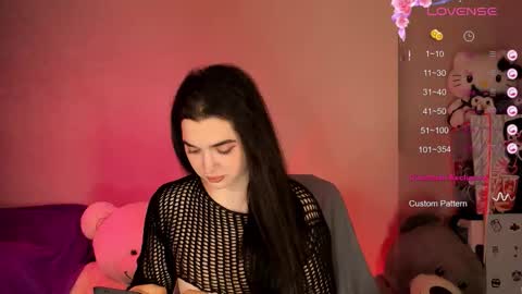 Ysabell online show from October 10, 1:50 pm