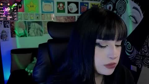    rawr   Anne Independent model      online show from November 14, 10:22 pm